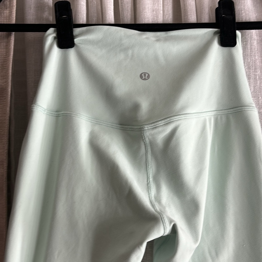 Lululemon High-Rise Leggings 7/8 - Size 4